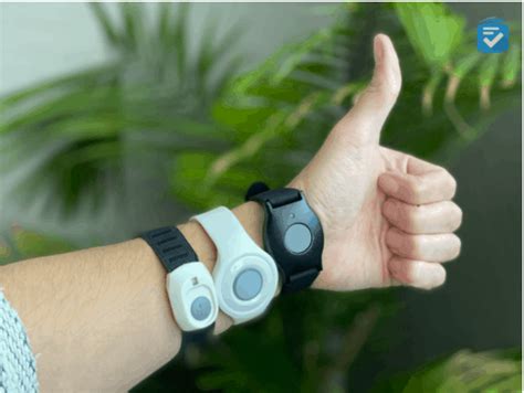 The 5 Best Medical Alert Bracelets 2024, Tested by Caregivers