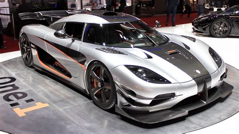 1,341-horsepower Koenigsegg One:1 debuts at 2014 Geneva auto show