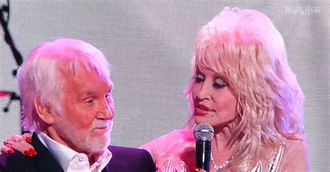 Country Icon Dolly Parton Sings “I Will Always Love You” to Legend ...