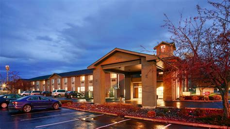 Best Western Plus Rama Inn & Suites | Hotel Rooms