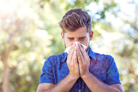 Sneezing: 12 Weird Facts | The Healthy