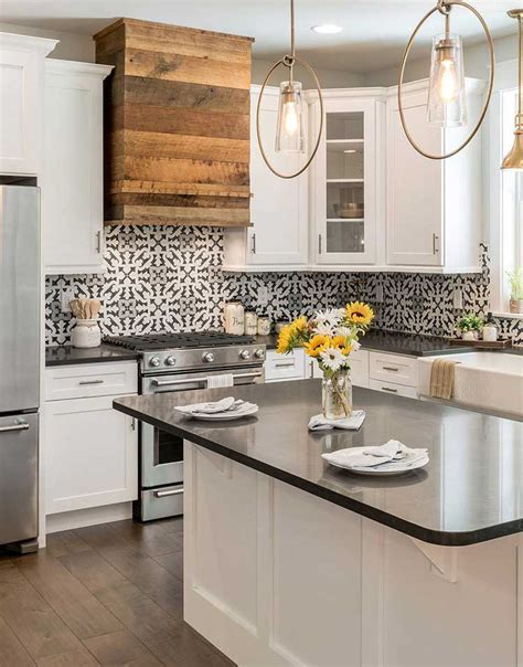 53 Stylish Farmhouse Kitchen Backsplash Ideas in 2024