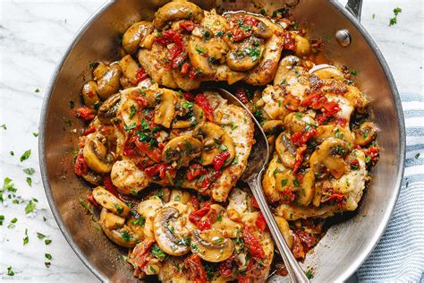 Garlic Mushroom Chicken Thighs Recipe with Sun-Dried Tomatoes – Chicken ...