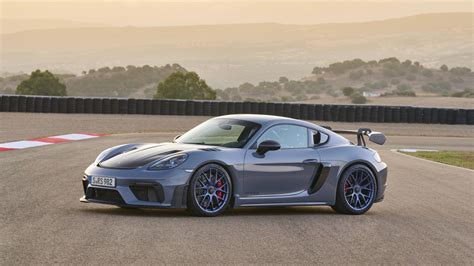 The Porsche 718 Cayman GT4 RS - Porsche Newsroom USA