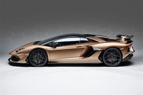 Lamborghini Aventador SVJ Roadster Revealed Ahead of Geneva Debut ...