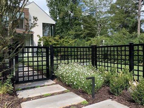 34 Front Yard Fence Ideas and Tips from Our Design Team | Yardzen