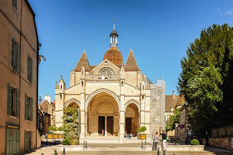 THE COBBLED TOWN OF BEAUNE – The Wanderlost Traveler