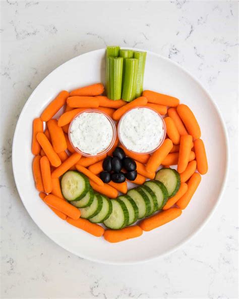 Halloween Snacks {Healthy + Sweet Ideas!} | Lil' Luna