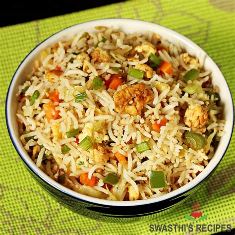 Egg fried rice (Chinese restaurant style) - Swasthi's Recipes