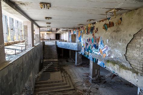 Abandoned city Pripyat, Chernobyl – Stock Editorial Photo © bloodua ...