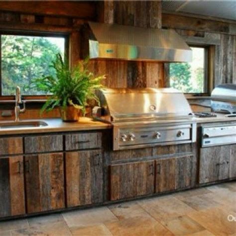 20+ Wood Outdoor Kitchen Ideas – HomeDecorish