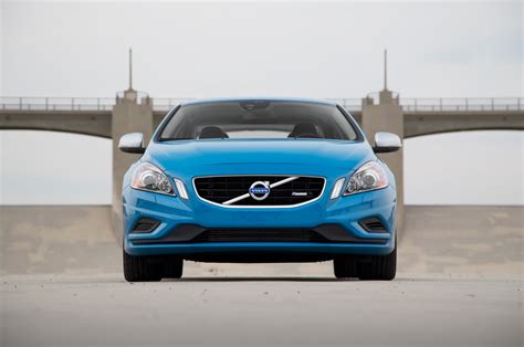 Before the Test Drive Thoughts on the Blue Volvo S60 R Design