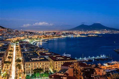 Where To Stay In Naples Italy