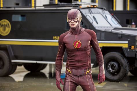 Grant Gustin Speeds Into Season 2 of 'The Flash'