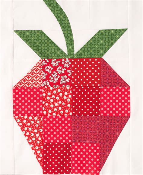 Strawberry Quilt | Quilts, Patchwork quilt patterns, Quilt block patterns