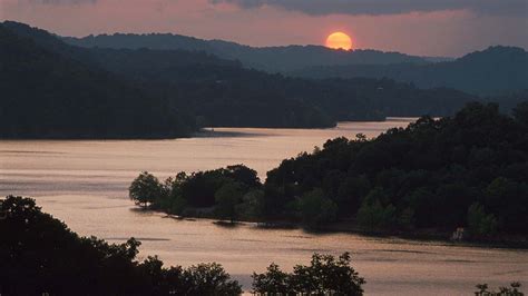 Center Hill Lake drowning probed by authorities