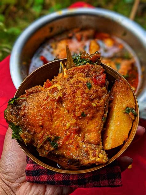 Not Your Regular Katla Macher Jhol (Bengali Style Katla Fish Curry ...