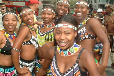 DSCF3094 Umoja Zulu dance girls at Trafalgar Square London | African ...