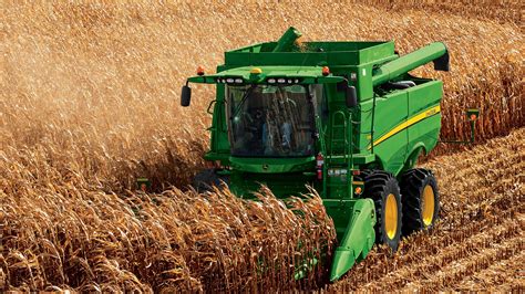 Twitter Fan #Harvest18 Media Gallery: John Deere Harvest Equipment