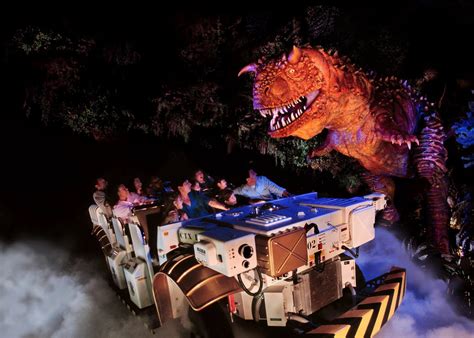 Carnotaurus Animatronic Misshapen and Not Functioning on DINOSAUR at ...