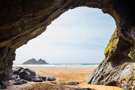 12 Best Beaches in Cornwall from Surfing Spots to Sandy Coves