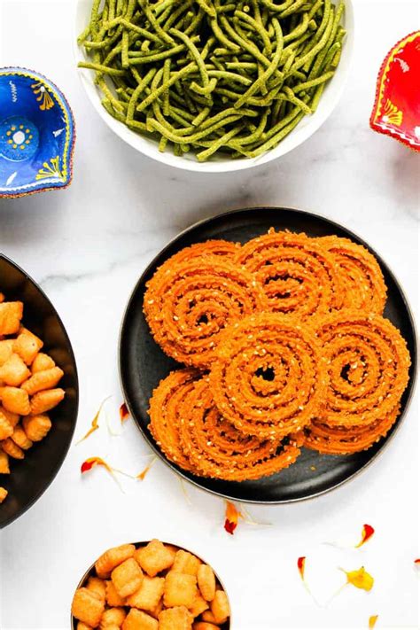 Maharashtrian Chakli Recipe | Instant Chakli - Ministry of Curry