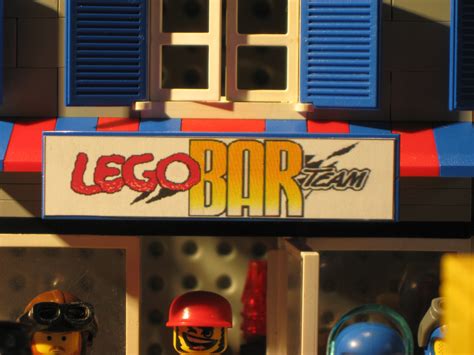 Racing Cafè: Lego Bar Team