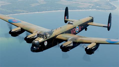 Hamilton's Lancaster bomber marks 25 years back in the sky - Latest ...