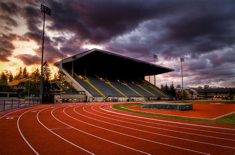 2A STATE TRACK MEET @ HAYWARD FIELD 2013 | Falcons Athletics