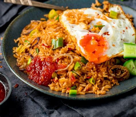 Indonesian spicy nasi goreng - YoRipe