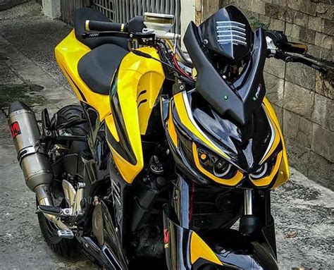 Bajaj Pulsar NS 200 Modified To Look Like KawasakiZ1000