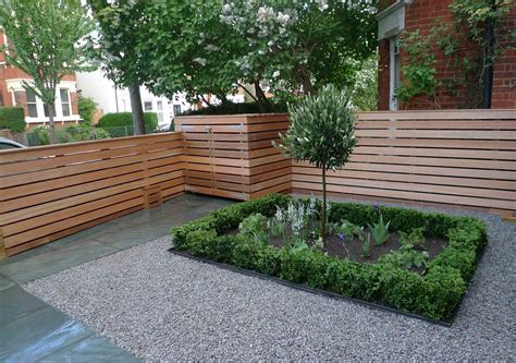 18 Garden Picket Fence Ideas To Try This Year | SharonSable