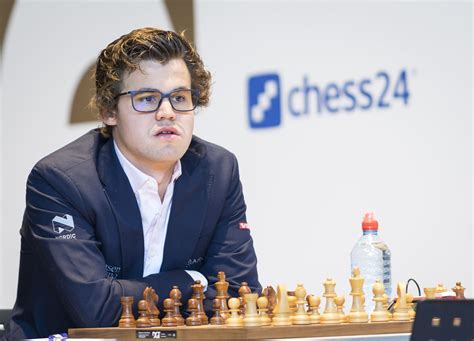 Magnus Carlsen Hair and Glasses new style. - Chess Forums - Chess.com