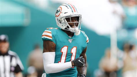 Dolphins WR DeVante Parker agrees to four-year, $40 million deal