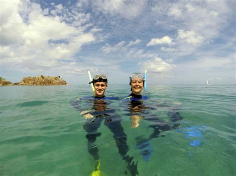 Family Snorkel Swim - Whitsunday Escape™