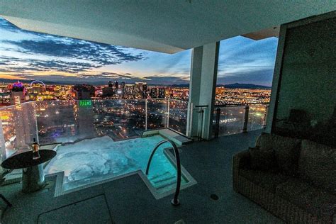 Penthouse at Palms Place - Mommy Travels