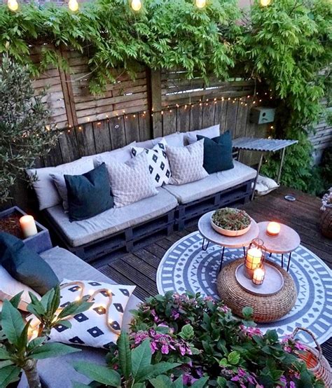 Pallet Patio Ideas to Upcycle your Summer | Upcycle That