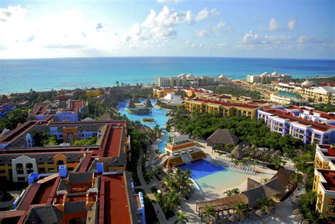 10 Reason To Vacation at IBEROSTAR Paraiso Maya