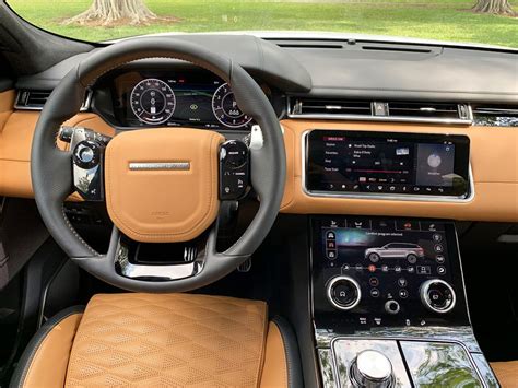 Range Rover Velar interior : Automotive Addicts