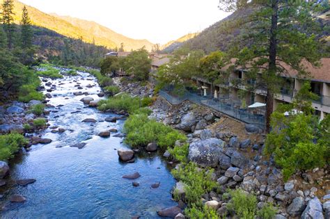 Home | Yosemite View Lodge - Hotel Near Yosemite