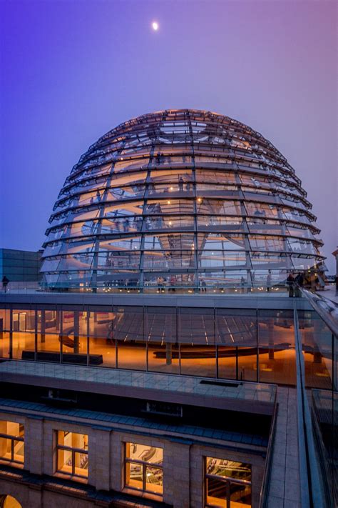 Reichstag Building - Exterior at Night - modlar.com