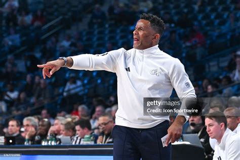 Georgia Tech head coach Damon Stoudamire reacts during the college ...