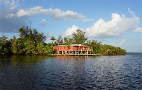 Ghost Towns in Florida - Smallwood’s Store in Chokoloskee | Visit ...