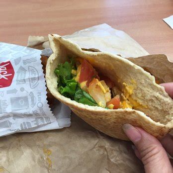 jack in the box chicken fajita pita ingredients