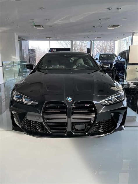 New photos of the 2021 BMW M4 in Sapphire Black Metallic - Flipboard