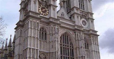 Gothic architecture buildings | List of Famous Gothic architecture ...