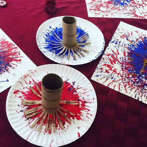 Fireworks Painting - Easy Patriotic Craft for Kids - Glitter On A Dime