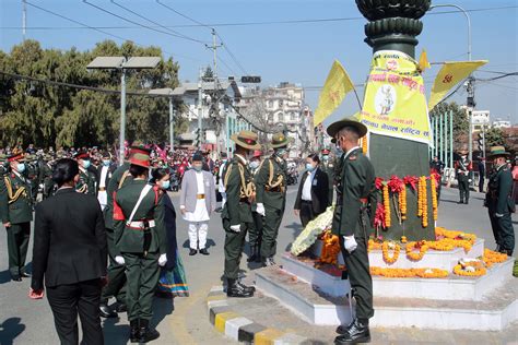 President Bhandari lays wreath at Prithvi Narayan Shah’s statue « Khabarhub