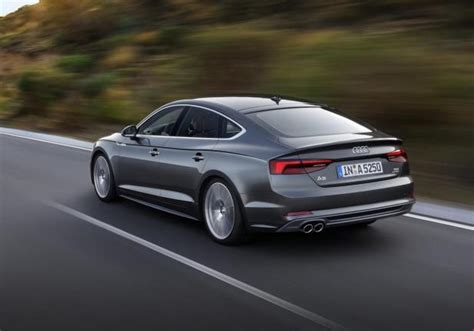 Foto Audi A5 Sportback profilo posteriore - Patentati