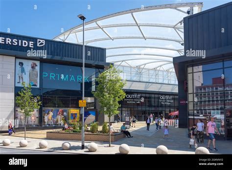 Entrance to Riverside Shopping Centre, South Walls, Stafford ...